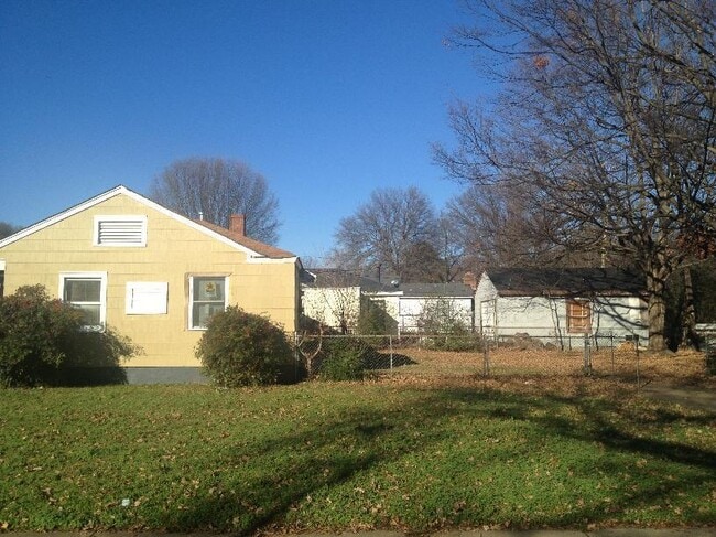property at 1592 Railton Rd