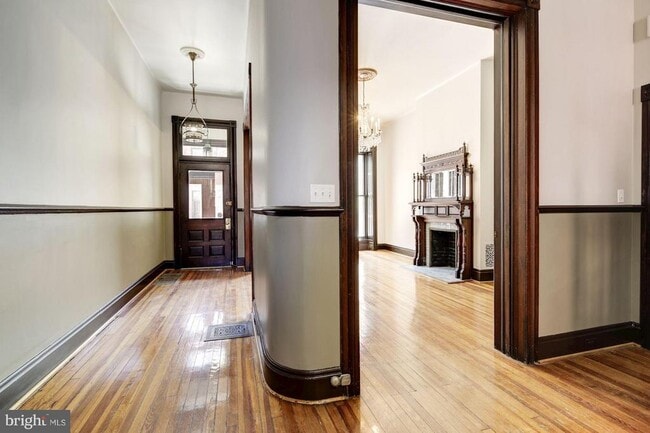 1224 N Calvert St in Baltimore, MD - Building Photo - Building Photo