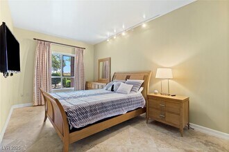 30 Strada Di Villaggio in Henderson, NV - Building Photo - Building Photo