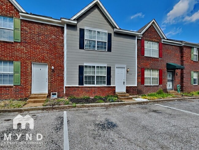 530 Creekwood Cir S