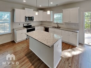 203 S Skyland Dr in Bessemer City, NC - Building Photo - Building Photo