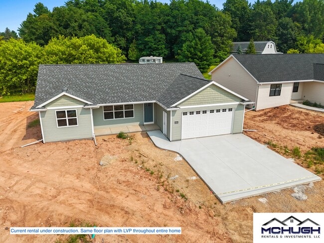 1707 Sovereign Way in Neenah, WI - Building Photo - Building Photo