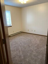 1703 University Dr SE in St. Cloud, MN - Building Photo - Building Photo