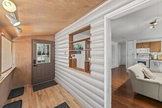 8234 W Hwy 24 in Cascade, CO - Building Photo - Building Photo