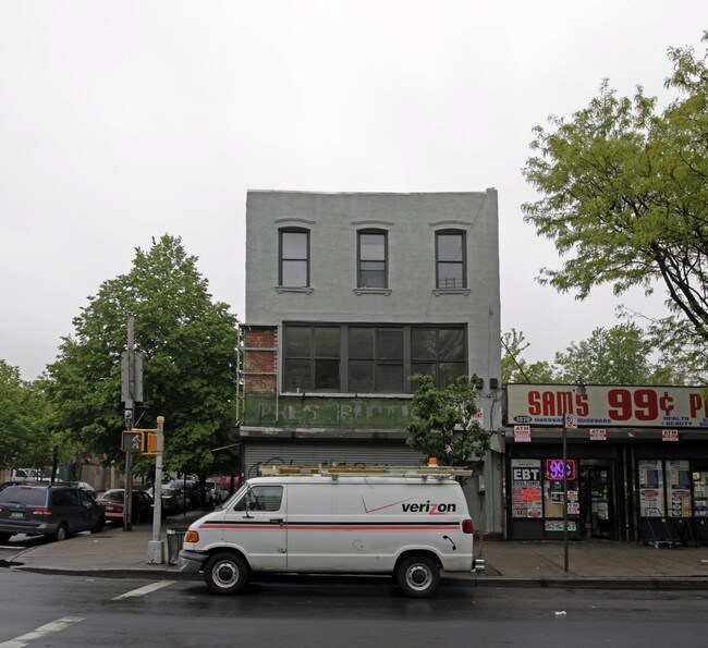 1872 Fulton St in Brooklyn, NY - Foto de edificio - Building Photo