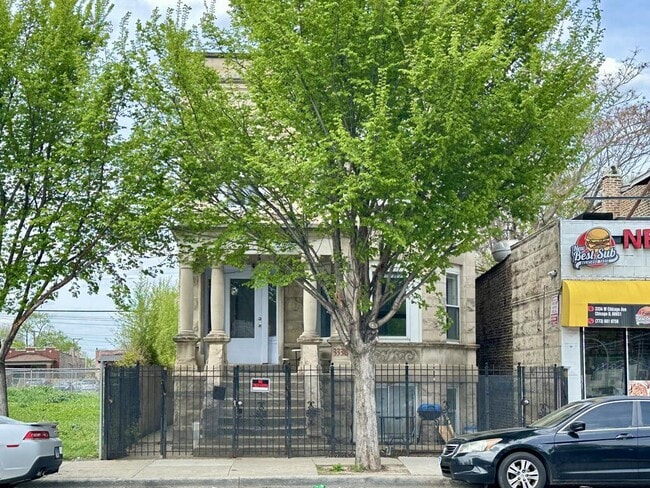 property at 3336 W Chicago Ave