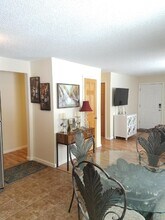6035 Main St NE, Unit 3 in Fridley, MN - Building Photo - Building Photo