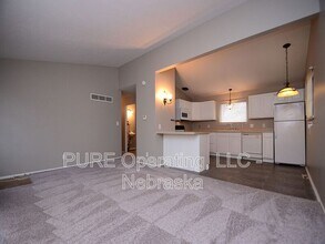 8624 Templeton Dr in Omaha, NE - Building Photo - Building Photo