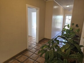 608 N St Andrews Pl, Unit 6 in Los Angeles, CA - Foto de edificio - Building Photo