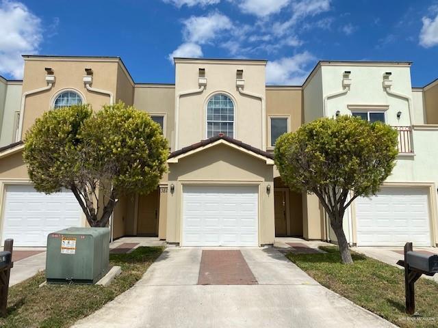 3916 W Daffodil Ave