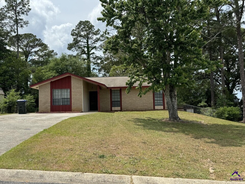 107 Turtle Creek Dr in Warner Robins, GA - Building Photo