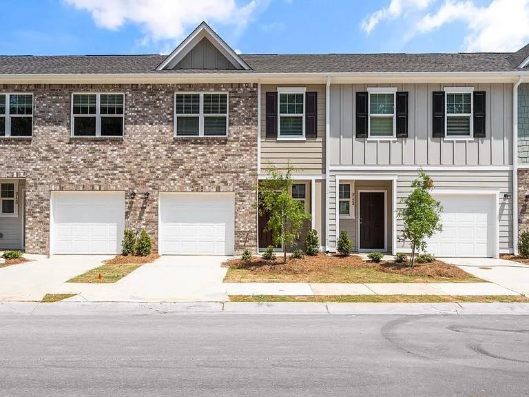 203 Fenchurch Wy in Cartersville, GA - Building Photo