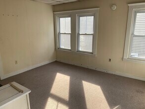 1175 Broadway, Unit 1175 Broadway #2 in South Portland, ME - Building Photo - Building Photo