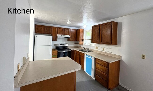 5711 3rd Ave in Ferndale, WA - Foto de edificio - Building Photo