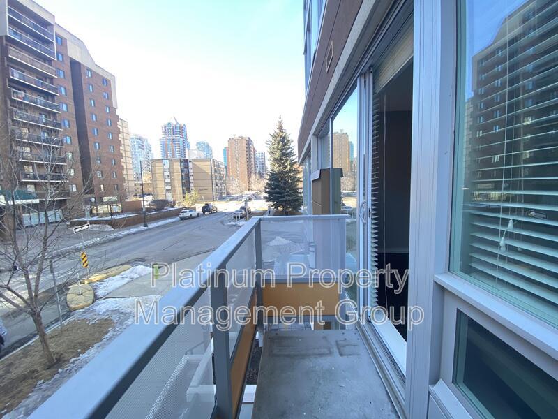 626-614 14 Ave SW in Calgary, AB - Building Photo