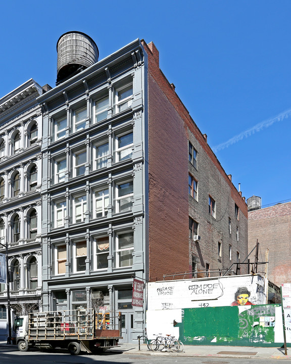 Coop in New York, NY - Building Photo