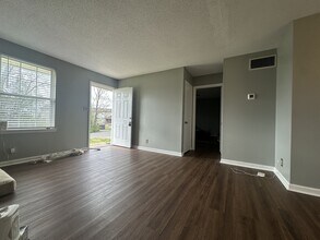 361 Dupuis Dr in Clarksville, TN - Building Photo - Building Photo