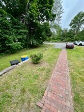 765 N Main St, Unit 2 in Randolph, MA - Foto de edificio - Building Photo