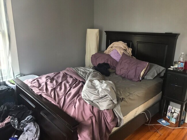 22 Pleasant St, Unit 1 in Boston, MA - Foto de edificio - Building Photo