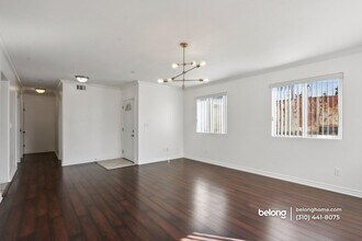 1616 W 39th Pl in Los Angeles, CA - Building Photo - Building Photo