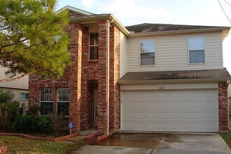18315 Thicket Grove Rd in Houston, TX - Foto de edificio - Building Photo