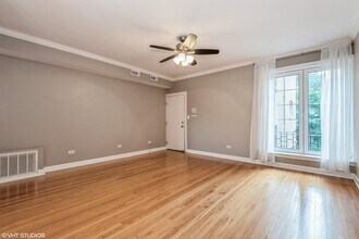 1615 Monroe St in Evanston, IL - Building Photo - Building Photo