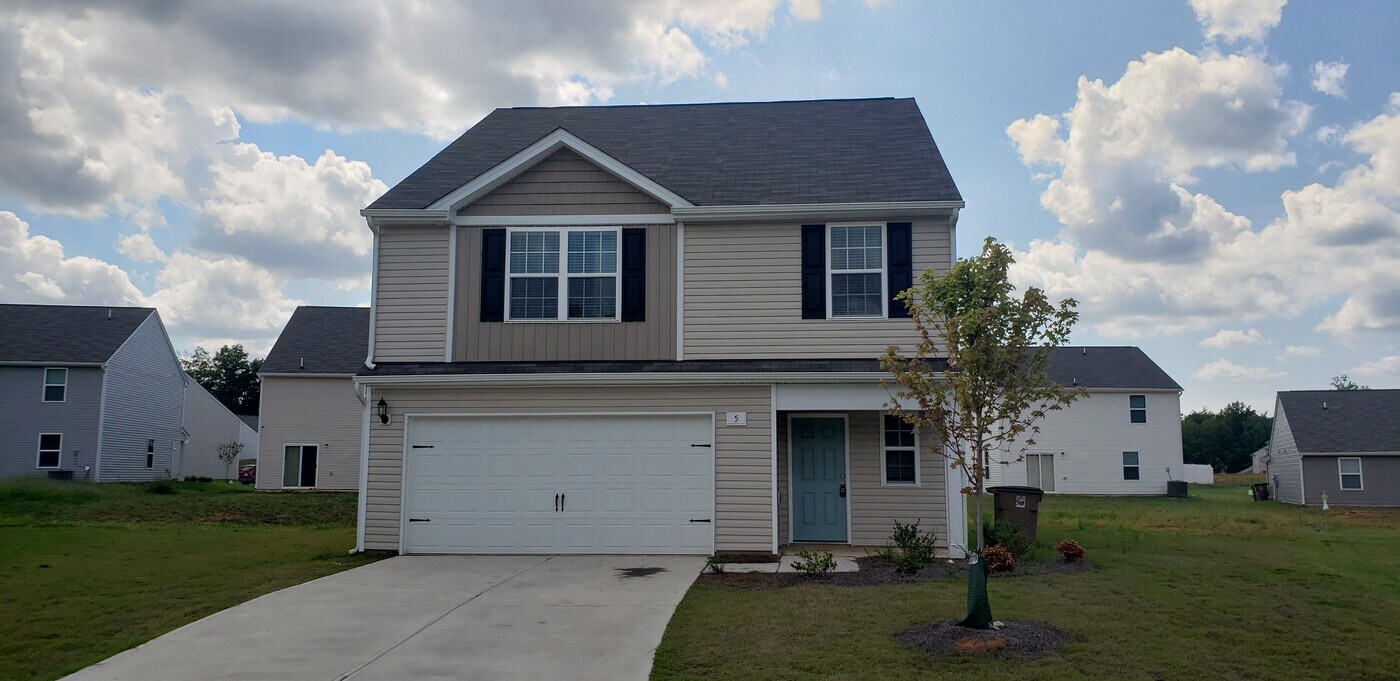 5 Hazelburn Ct in Greensboro, NC - Building Photo