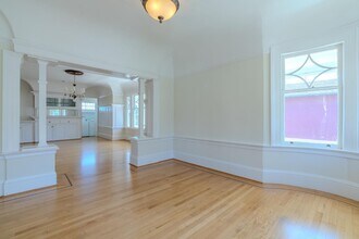 364 Cypress Ave in San Bruno, CA - Building Photo - Building Photo