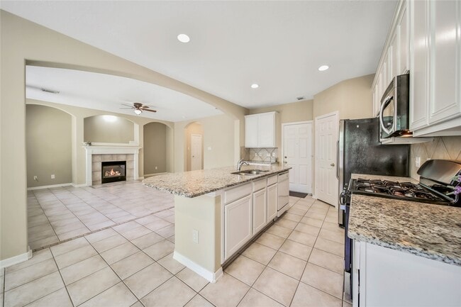 property at 111 W Burberry Cir