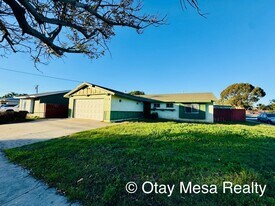 1892 Hermes St in San Diego, CA - Building Photo