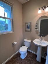 2020 Makenna Dr in Fresno, CA - Building Photo - Building Photo