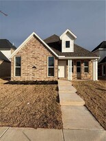 3202 SW Lovely Ln in Bentonville, AR - Building Photo