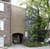 1061 Bathurst St Apartments