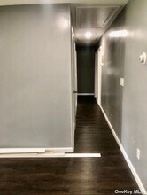 1099 Nugent Ave in Bay Shore, NY - Building Photo - Building Photo