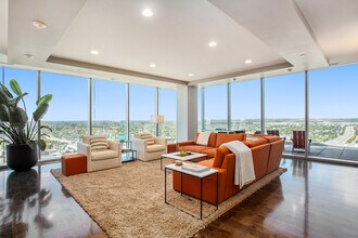 335 Bridge St NW, Unit 2903 in Grand Rapids, MI - Foto de edificio - Building Photo