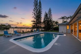 406 Sailboat Cir in Weston, FL - Building Photo - Building Photo