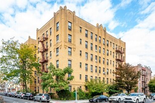 303 Avenue P in Brooklyn, NY - Building Photo
