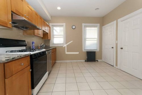 6 Haskell St-Unit -Left Side in Boston, MA - Foto de edificio - Building Photo