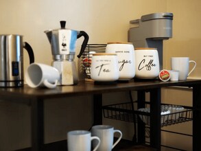 3682 Glencairn Rd, Unit 1st Floor in Shaker Heights, OH - Building Photo - Building Photo