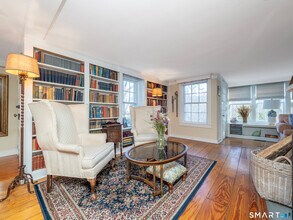 95 Peaceable St in Redding, CT - Building Photo - Building Photo