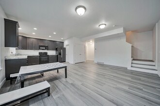 5377 Kuna Peak Pl in Herriman, UT - Foto de edificio - Building Photo