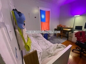 30 Adams St, Unit 1 in Medford, MA - Building Photo - Building Photo