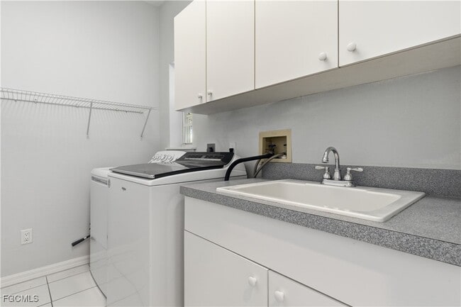 property at 318 SE 21st St