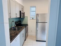 945 Euclid Ave, Unit 5 in Miami Beach, FL - Building Photo - Building Photo