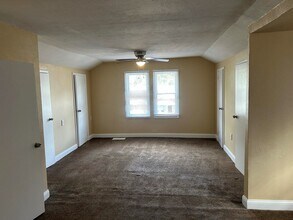 2035 Barrows St in Toledo, OH - Building Photo - Building Photo