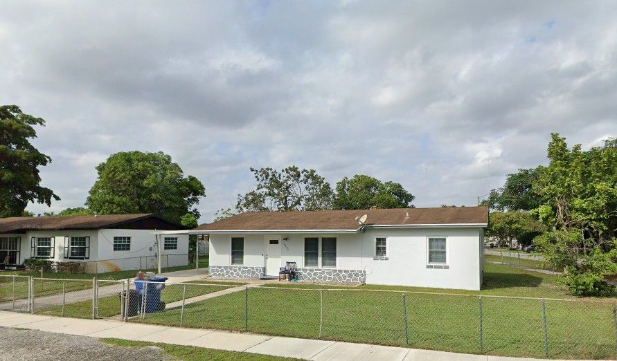 4205 NW 201st St in Miami Gardens, FL - Building Photo
