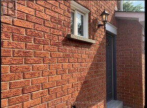 1540 Manorbrook Ct in Mississauga, ON - Building Photo - Building Photo