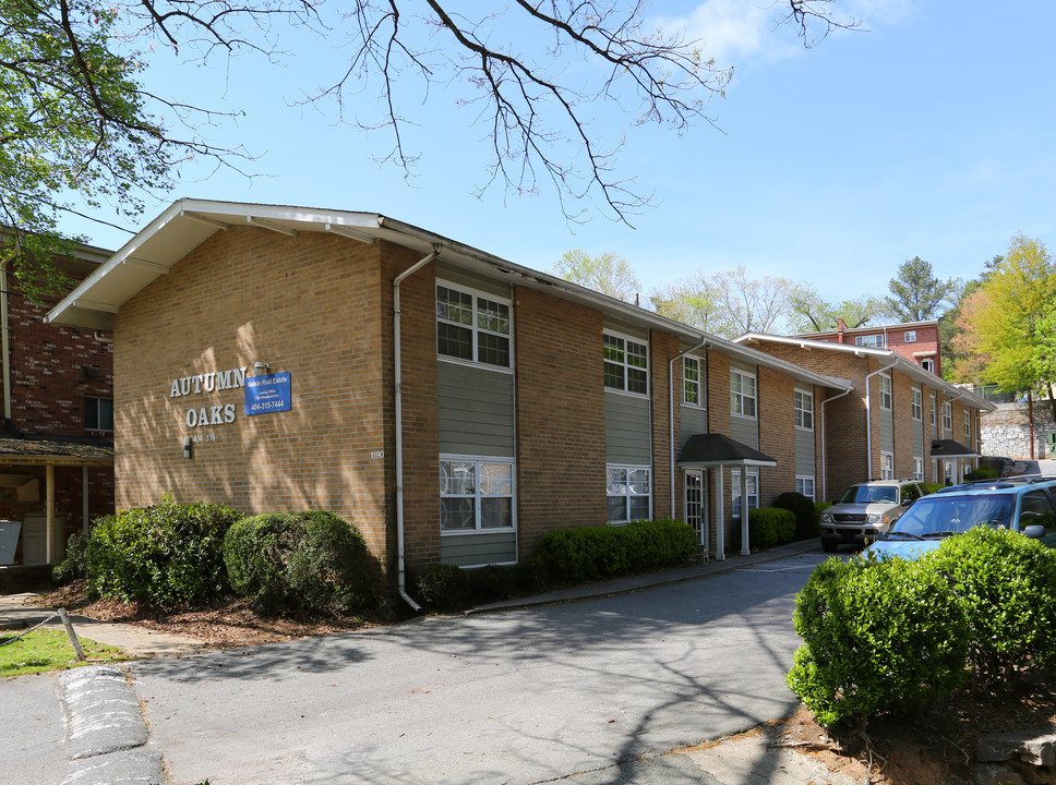 Autumn Oaks in Atlanta, GA - Building Photo