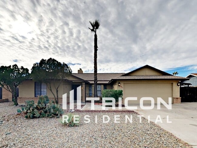 property at 8921 W Echo Ln