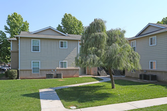 North Park I and II in Dinuba, CA - Building Photo - Building Photo